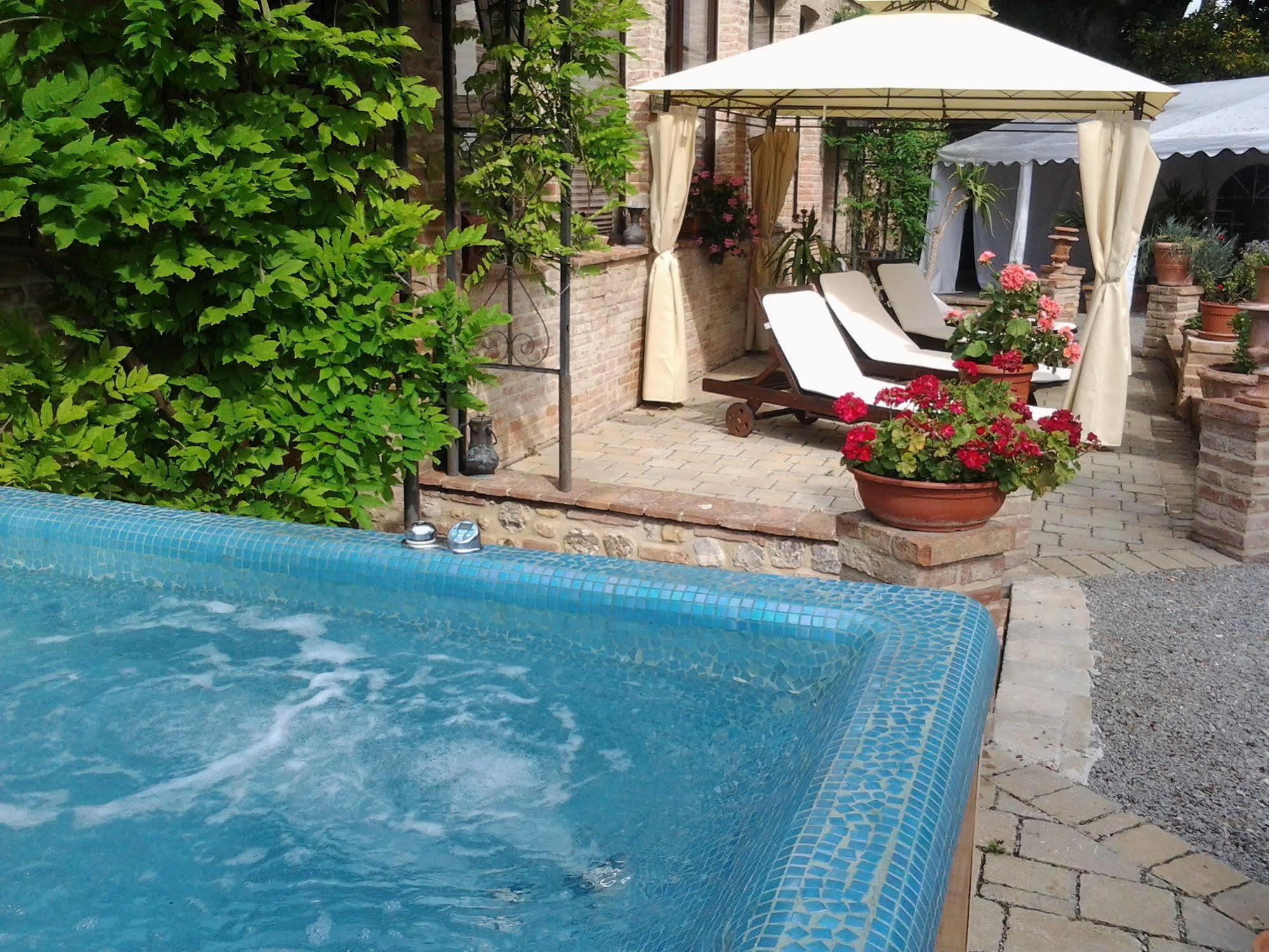 Relais Castelluccio Palusse Guest House Città della Pieve Eksteriør bilde